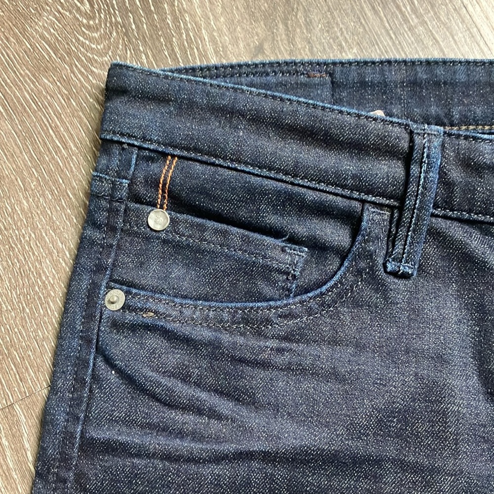Hugo Boss - Picture 3 of 16